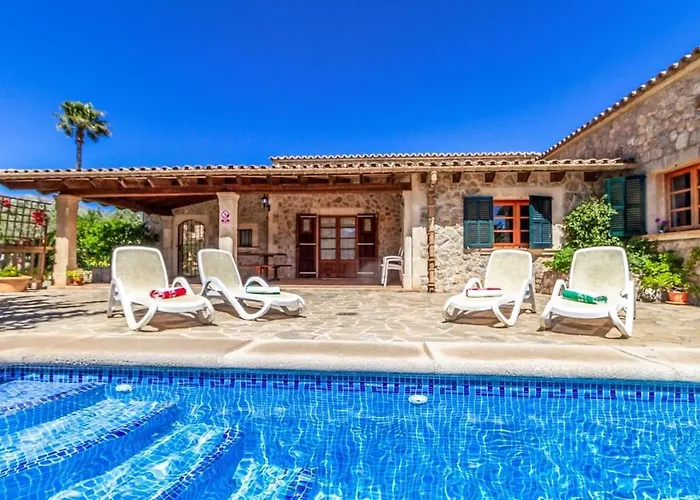 Beautiful Villa In The Countryside Near Pollensa By Renthousing